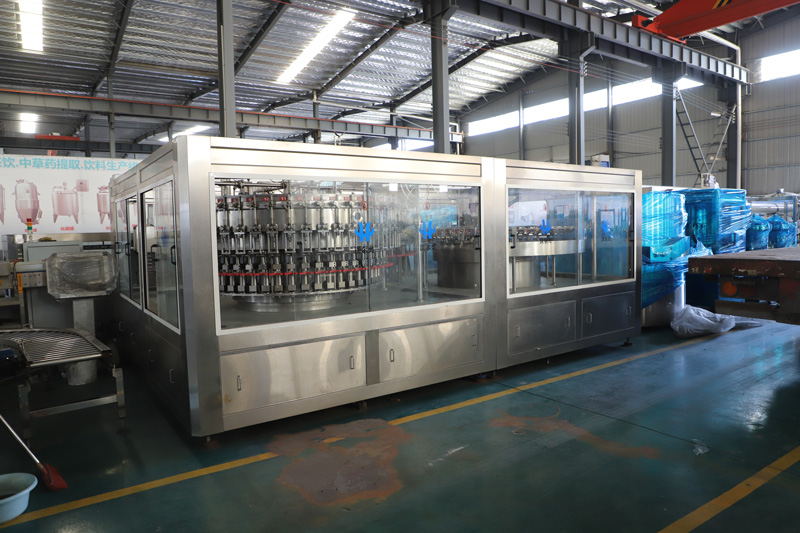 PET含气灌装机